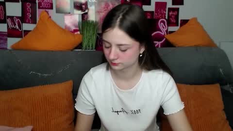 milanaroz online show from 10-31-25, 06:03