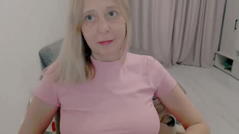 Milena online show from 11-20-25, 06:57