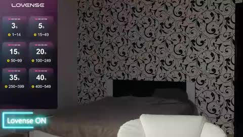 Snapshot of milania_hot_foxy chatting on 11-13-25, 04:22 Mila online show from 11-13-25, 04:22