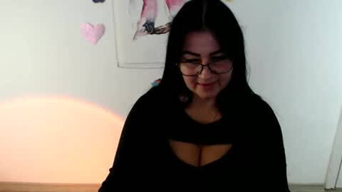 milania_milaa online show from 10-29-25, 11:23