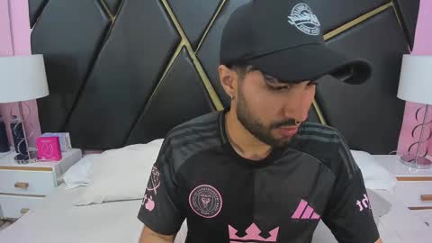 milanzaire online show from 11-26-25, 12:33