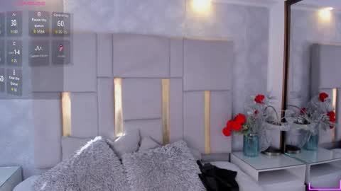 Snapshot of milasaenz1 chatting on 03-23-26, 01:37 Cami online show from 03-23-26, 01:37