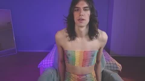 Snapshot of milaslovv chatting on 09-22-25, 03:47 Mila online show from 09-22-25, 03:47