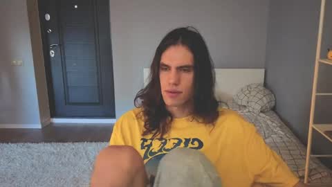 Mila online show from 05-22-26, 02:33
