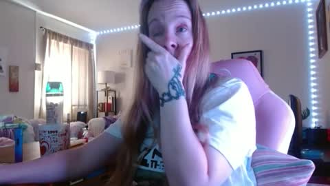 Snapshot of milastoned chatting on 02-28-26, 03:02 Mila online show from 02-28-26, 03:02