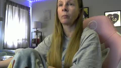 Snapshot of milastoned chatting on 03-27-26, 03:12 Mila online show from 03-27-26, 03:12