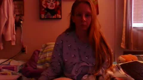 Snapshot of milastoned chatting on 04-06-26, 05:58 Mila online show from 04-06-26, 05:58