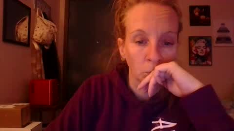 Snapshot of milastoned chatting on 04-15-26, 06:48 Mila online show from 04-15-26, 06:48