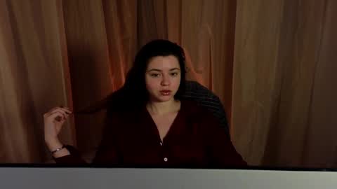 Mila online show from 05-11-26, 08:28