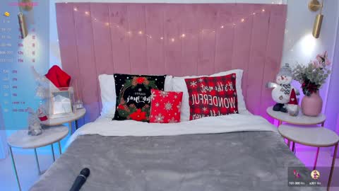 Mia online show from 12-12-24, 05:52