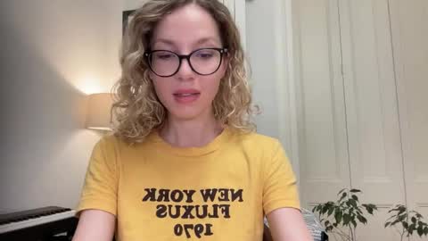 Snapshot of milayah chatting on 09-14-25, 03:00 Mila online show from 09-14-25, 03:00