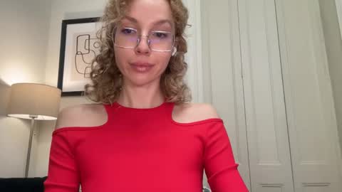 Snapshot of milayah chatting on 11-24-25, 02:17 Mila online show from 11-24-25, 02:17