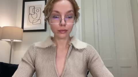 Snapshot of milayah chatting on 11-30-25, 03:49 Mila online show from 11-30-25, 03:49