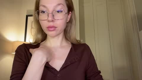 Snapshot of milayah chatting on 01-11-26, 03:28 Mila online show from 01-11-26, 03:28