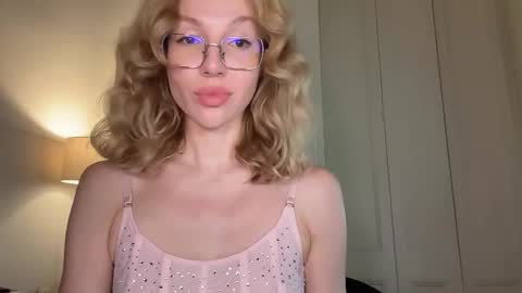 Snapshot of milayah chatting on 02-21-26, 03:57 Mila online show from 02-21-26, 03:57