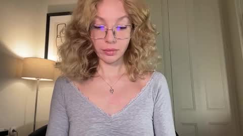 Snapshot of milayah chatting on 02-25-26, 04:49 Mila online show from 02-25-26, 04:49