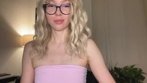 Mila online show from 06-27-26, 05:29