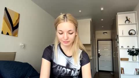 Millla online show from 10-08-25, 08:34