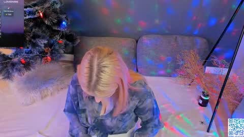 Mila online show from 12-30-24, 03:14
