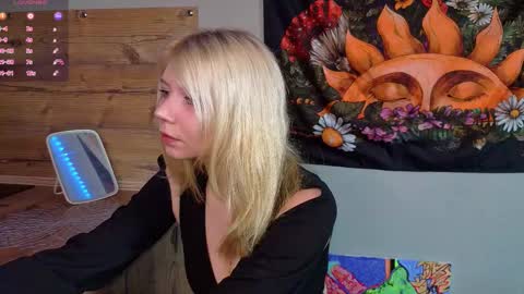 Mila online show from 09-18-25, 04:36