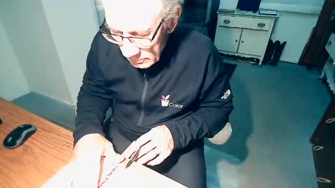 Snapshot of milehi1958 chatting on 02-23-26, 03:42 Milehi1958 online show from 02-23-26, 03:42