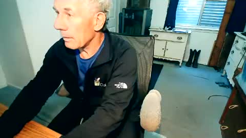 Milehi1958 online show from 06-15-26, 01:57
