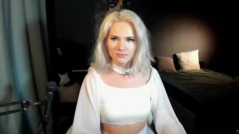Milena online show from 02-09-25, 06:43