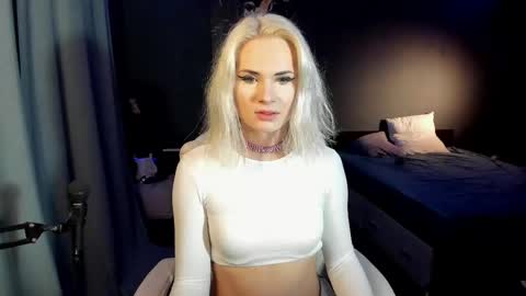 Milena online show from 02-10-25, 03:46