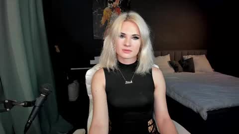 Milena online show from 03-02-25, 05:04