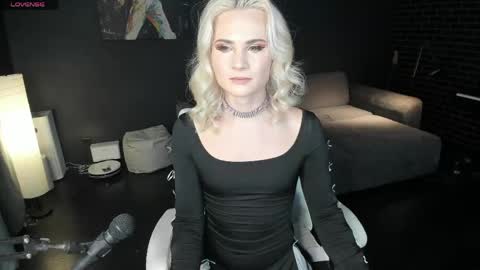 Milena online show from 05-04-26, 01:45