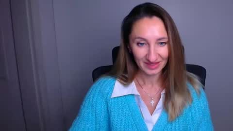 Milena online show from 12-19-25, 06:42