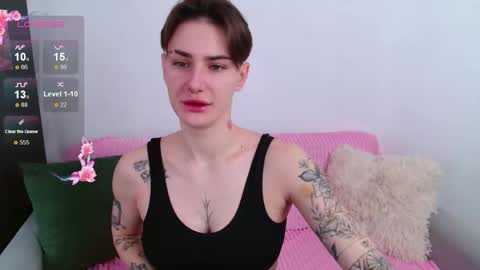 Snapshot of milenakeeks chatting on 03-30-26, 08:26 milenakeeks online show from 03-30-26, 08:26