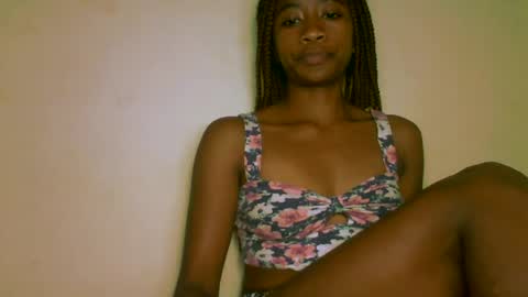 Snapshot of milennah chatting on 06-08-26, 07:25 milennah online show from 06-08-26, 07:25