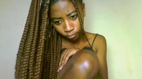 Snapshot of milennah chatting on 06-09-26, 08:31 milennah online show from 06-09-26, 08:31