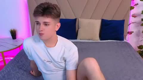 Snapshot of miless_cooper chatting on 07-17-26, 11:53 Miles online show from 07-17-26, 11:53