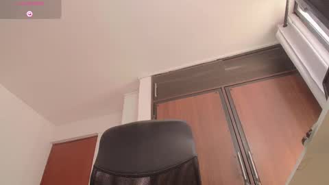 Miley online show from 12-03-25, 02:59