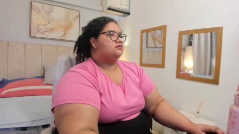 Snapshot of miley_colins0 chatting on 10-30-25, 11:05 Miley online show from 10-30-25, 11:05