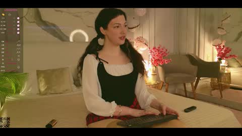 Miley online show from 10-04-25, 05:27