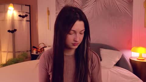 Miley online show from 11-02-25, 05:32