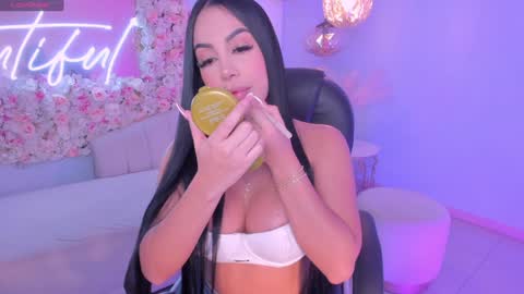 Snapshot of mileycruz_ chatting on 12-04-24, 05:16 Miley Cruz IG miley model23 online show from 12-04-24, 05:16