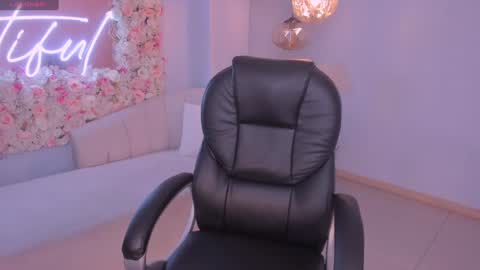 Snapshot of mileycruz_ chatting on 12-05-24, 03:15 Miley Cruz IG miley model23 online show from 12-05-24, 03:15