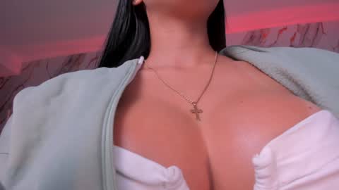 Snapshot of mileycruz_ chatting on 02-05-25, 09:25 Miley Cruz IG miley model23 online show from 02-05-25, 09:25