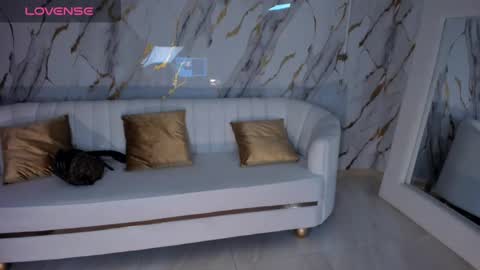 Snapshot of mileycruz_ chatting on 02-17-25, 05:04 Miley Cruz IG miley model23 online show from 02-17-25, 05:04