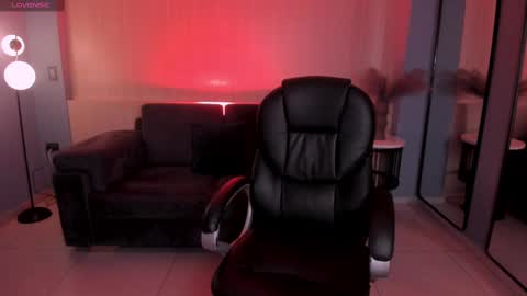 Snapshot of mileycruz_ chatting on 03-05-25, 03:51 Miley Cruz IG miley model23 online show from 03-05-25, 03:51