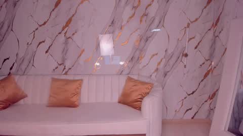 Snapshot of mileycruz_ chatting on 03-10-25, 05:00 Miley Cruz IG miley model23 online show from 03-10-25, 05:00