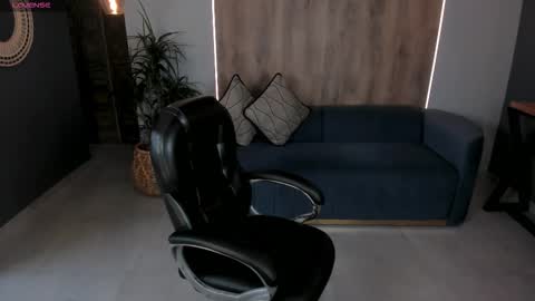 Snapshot of mileycruz_ chatting on 09-13-25, 07:24 Miley Cruz IG miley model23 online show from 09-13-25, 07:24