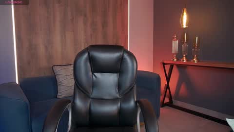 Snapshot of mileycruz_ chatting on 10-28-25, 09:17 Miley Cruz IG miley model23 online show from 10-28-25, 09:17