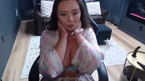 Miley Madness online show from 10-07-25, 05:54