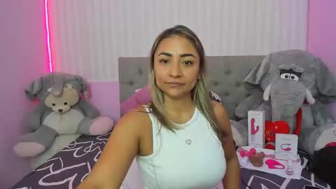 Antonella online show from 01-30-25, 01:10