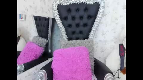 Antonella online show from 12-19-25, 01:07